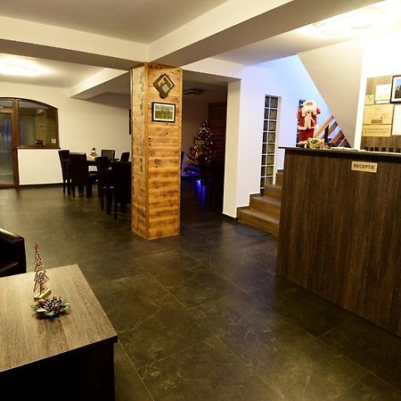 Buşteni Casa Raisa酒店 外观 照片