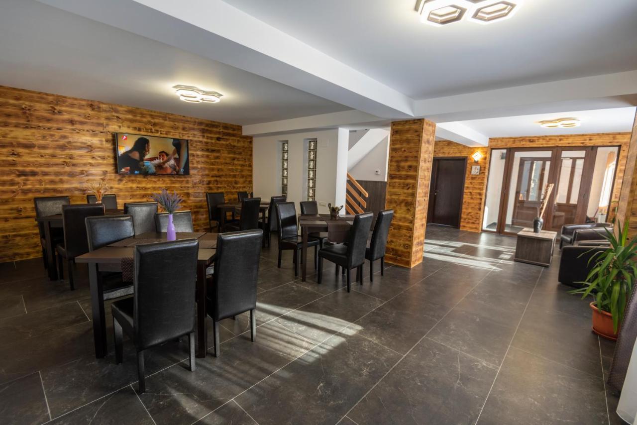 Buşteni Casa Raisa酒店 外观 照片